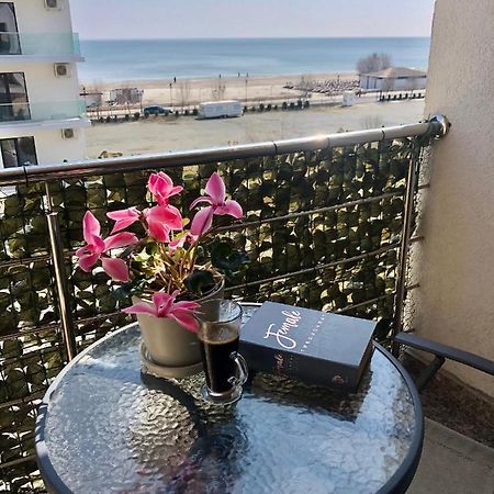 By The Sea Apartman Năvodari Kültér fotó