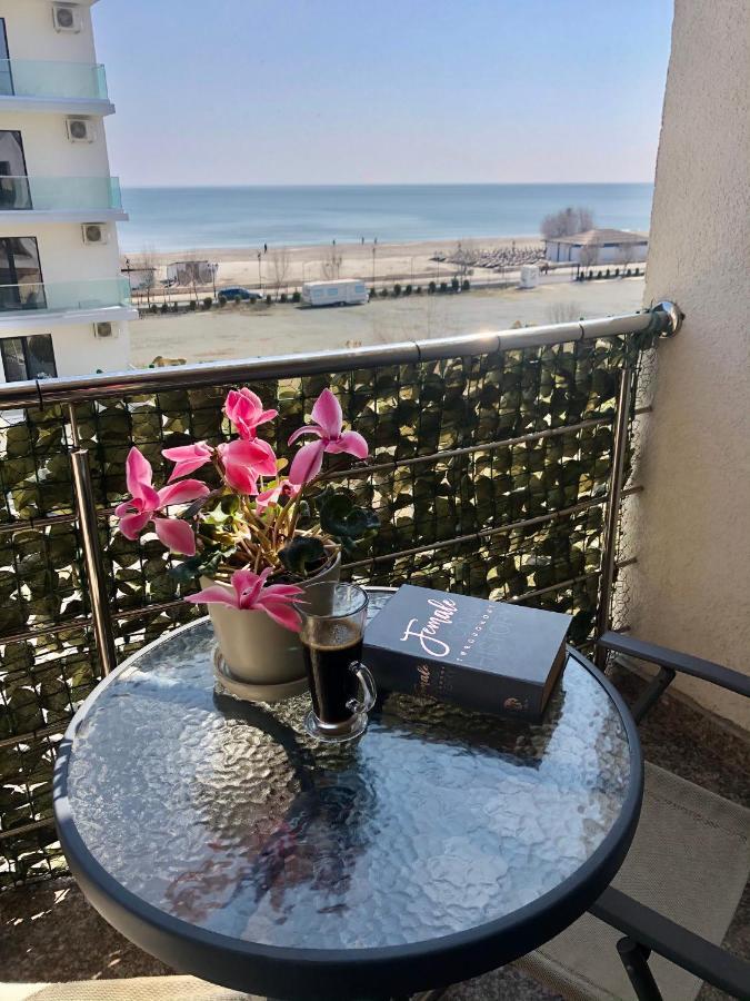 By The Sea Apartman Năvodari Kültér fotó